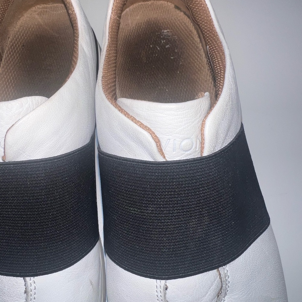 Vionic- Black and white codie Casual Slip on Sneaker - Picture 2 of 8